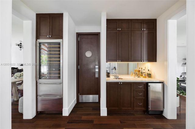 6845 SW 98th Street, Pinecrest, FL 33156