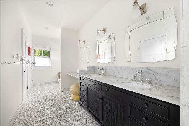 6845 SW 98th Street, Pinecrest, FL 33156