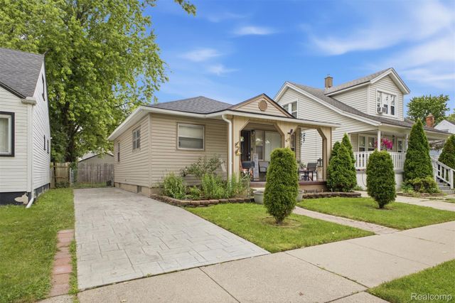 439 Cleveland Avenue, Lincoln Park, MI 48146
