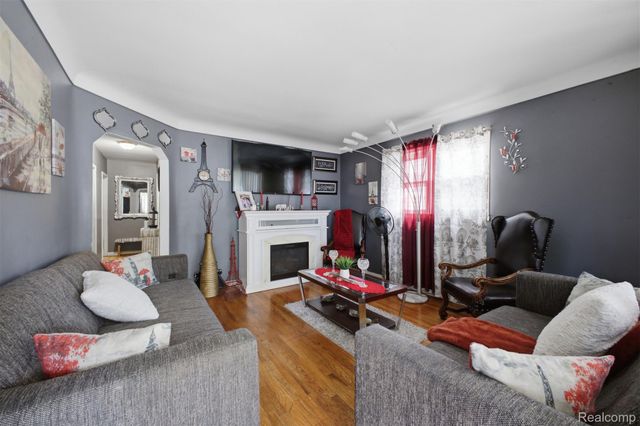 439 Cleveland Avenue, Lincoln Park, MI 48146