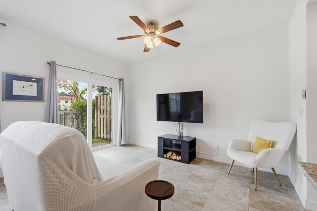 4319 Braxton Avenue, West Palm Beach, FL 33417