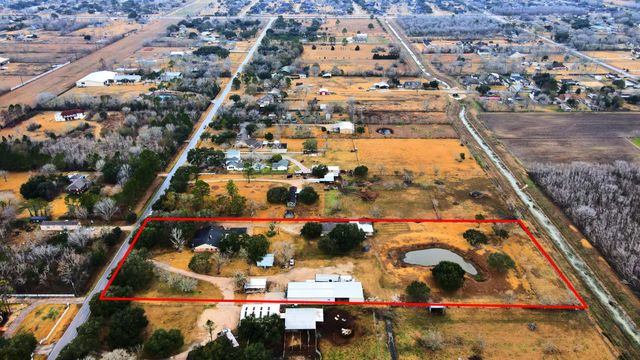 17115 County Road 831, Pearland, TX 77584