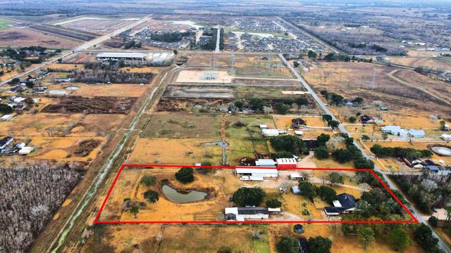 17115 County Road 831, Pearland, TX 77584