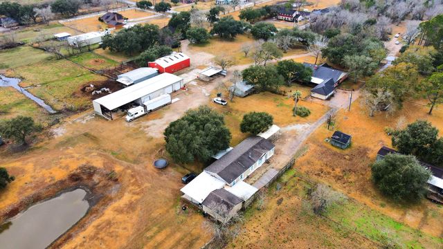 17115 County Road 831, Pearland, TX 77584