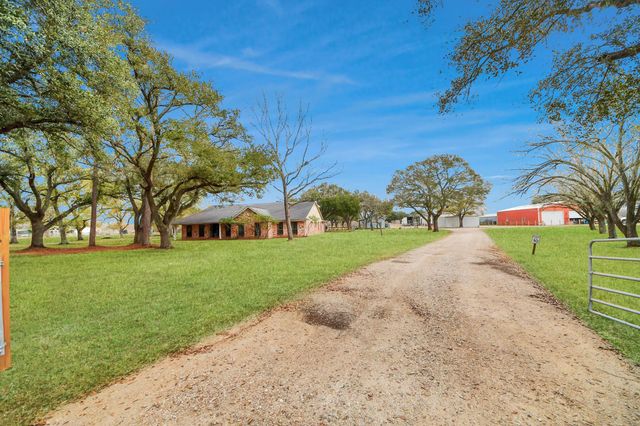 17115 County Road 831, Pearland, TX 77584