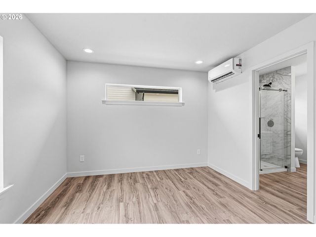 230 GLENGATE St, Cathlamet, WA 98612