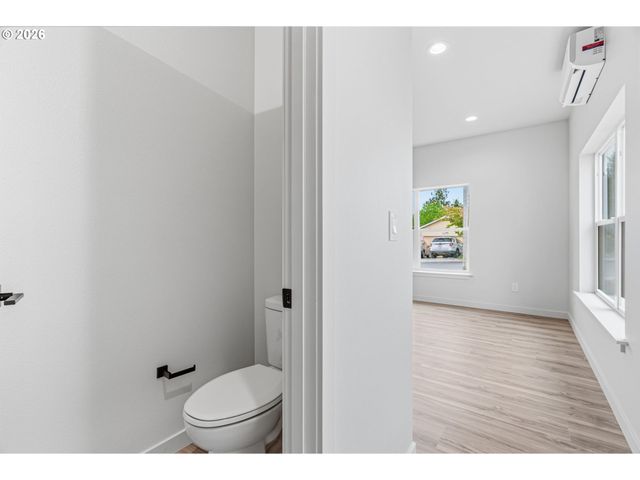230 GLENGATE St, Cathlamet, WA 98612