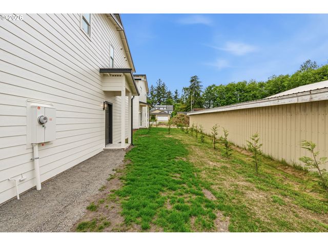 230 GLENGATE St, Cathlamet, WA 98612