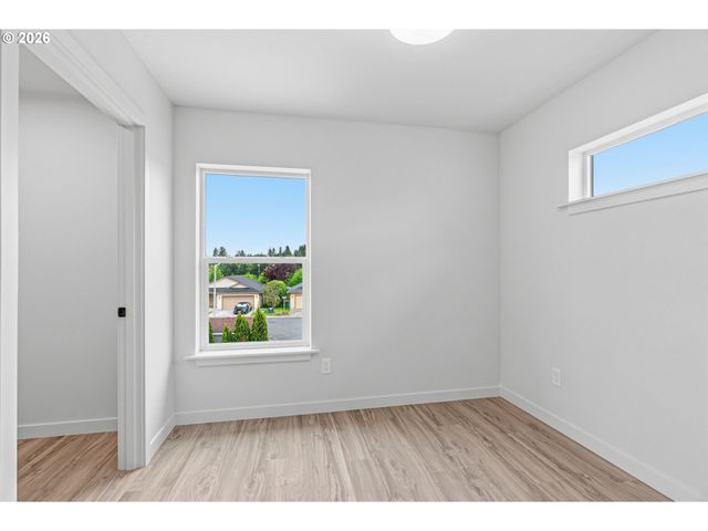230 GLENGATE St, Cathlamet, WA 98612