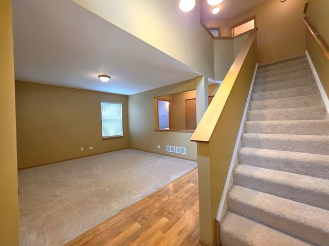 1522 Fox Sedge Trail, Woodstock, IL 60098
