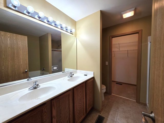 1522 Fox Sedge Trail, Woodstock, IL 60098