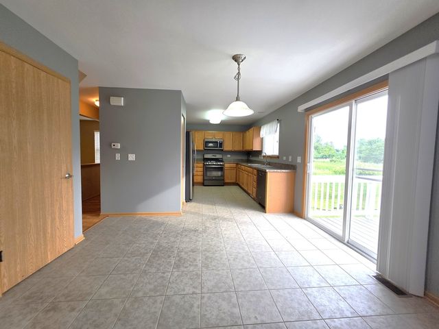 1522 Fox Sedge Trail, Woodstock, IL 60098