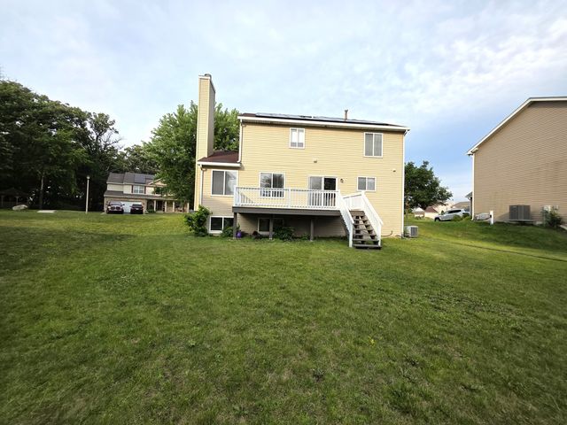 1522 Fox Sedge Trail, Woodstock, IL 60098