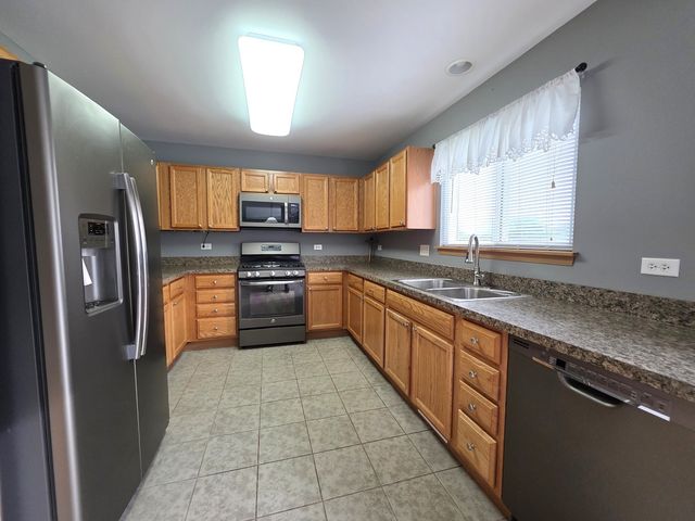 1522 Fox Sedge Trail, Woodstock, IL 60098