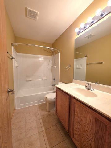 1522 Fox Sedge Trail, Woodstock, IL 60098