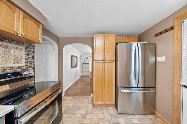 1372 4th St, Jefferson Hills, PA 15025