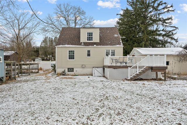 1372 4th St, Jefferson Hills, PA 15025