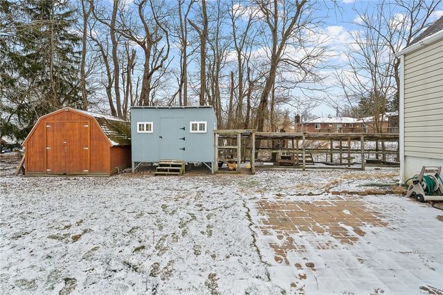 1372 4th St, Jefferson Hills, PA 15025