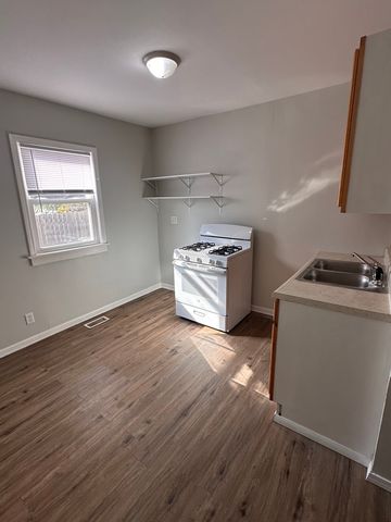 1030 N Parkside Avenue CH-1, Chicago, IL 60651