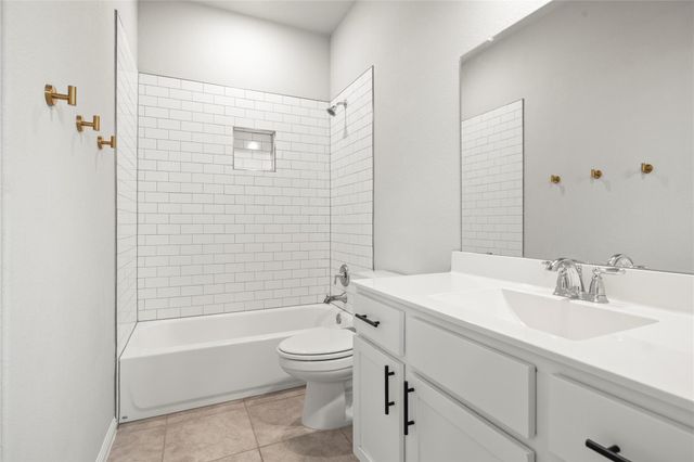 8812 B Whitter DR 63, Austin, TX 78747