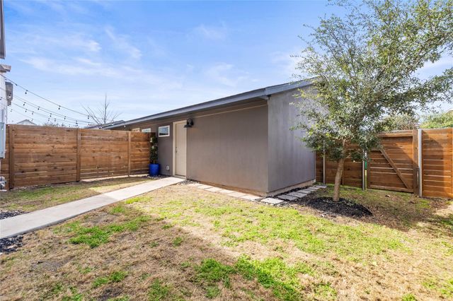 8812 B Whitter DR 63, Austin, TX 78747