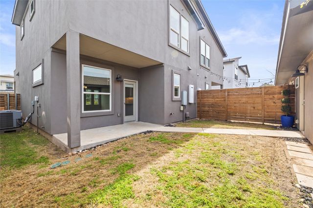 8812 B Whitter DR 63, Austin, TX 78747