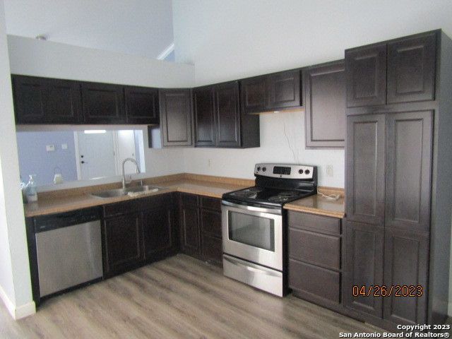 10207 Athens Field, San Antonio, TX 78245