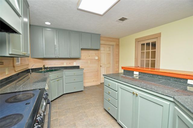 16885 Rabon Chapel Road, Montgomery, TX 77316