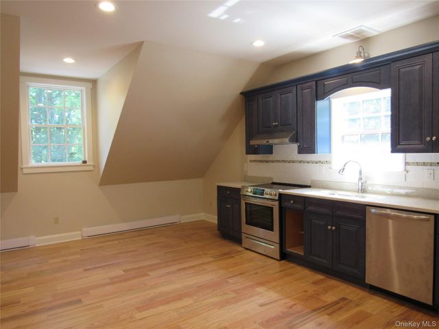 193 Stony Bar Road Apt 1, Slate Hill, NY 10973