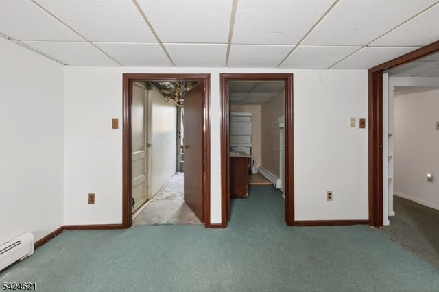914 Old York Rd, Raritan Boro, NJ 08869