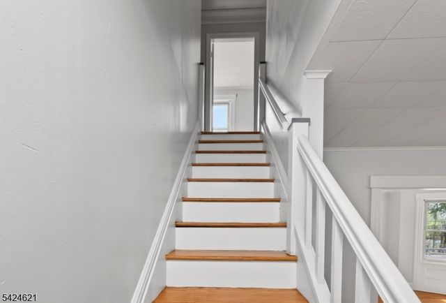914 Old York Rd, Raritan Boro, NJ 08869