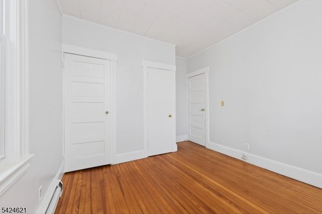 914 Old York Rd, Raritan Boro, NJ 08869