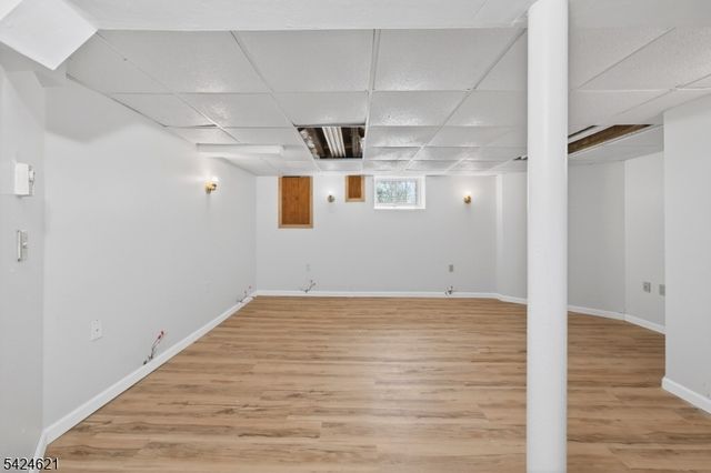 914 Old York Rd, Raritan Boro, NJ 08869