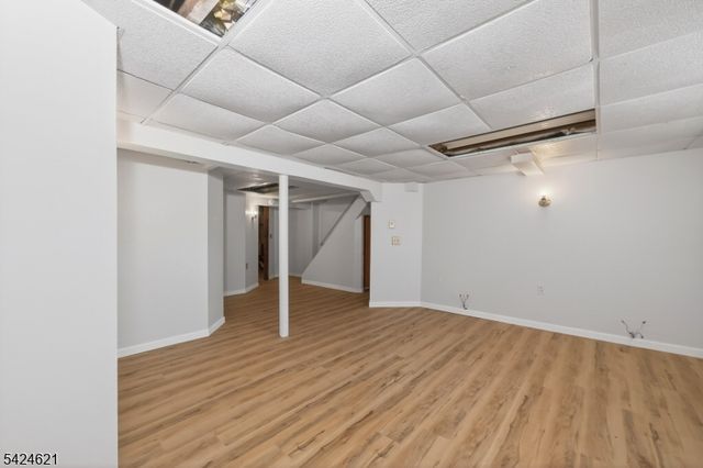 914 Old York Rd, Raritan Boro, NJ 08869