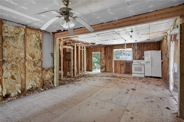1152 Swan Lane, Westminster, SC 29693