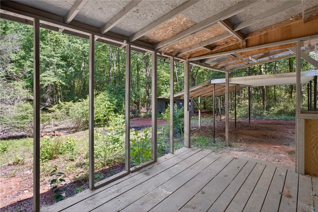 1152 Swan Lane, Westminster, SC 29693