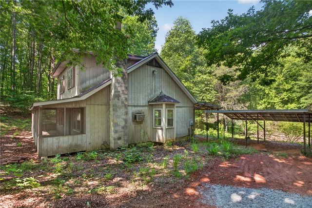1152 Swan Lane, Westminster, SC 29693