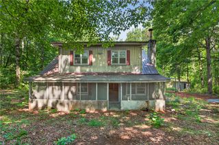 1152 Swan Lane, Westminster, SC 29693