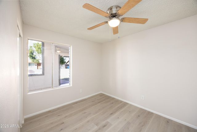 8827 W SELLS Drive, Phoenix, AZ 85037