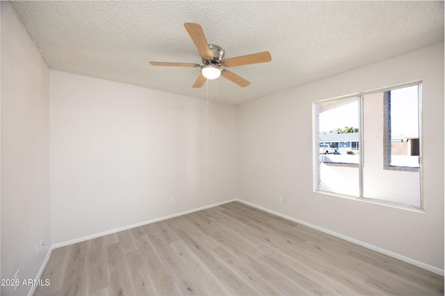 8827 W SELLS Drive, Phoenix, AZ 85037