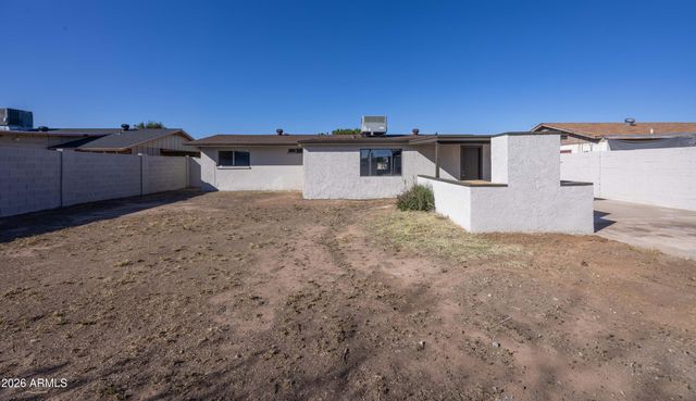 8827 W SELLS Drive, Phoenix, AZ 85037