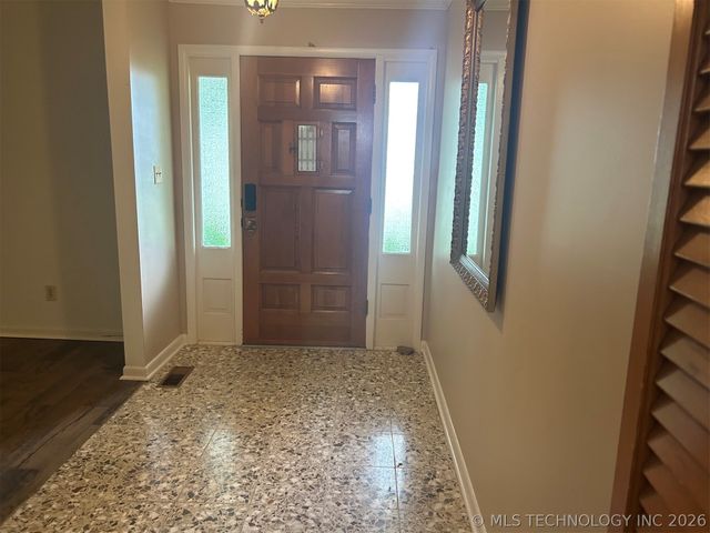 207 S Taylor Avenue, Wagoner, OK 74467