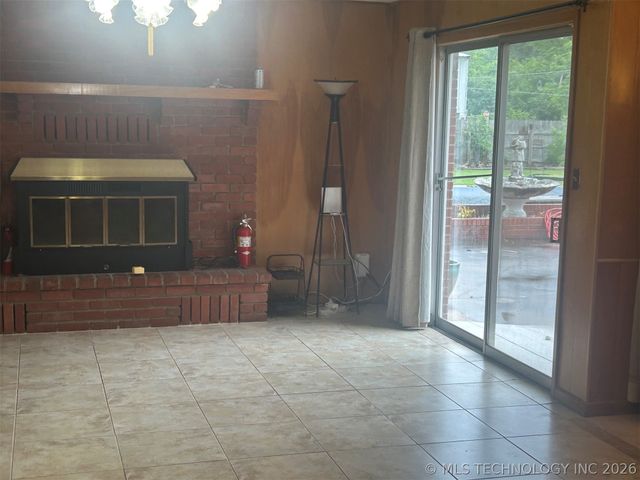 207 S Taylor Avenue, Wagoner, OK 74467
