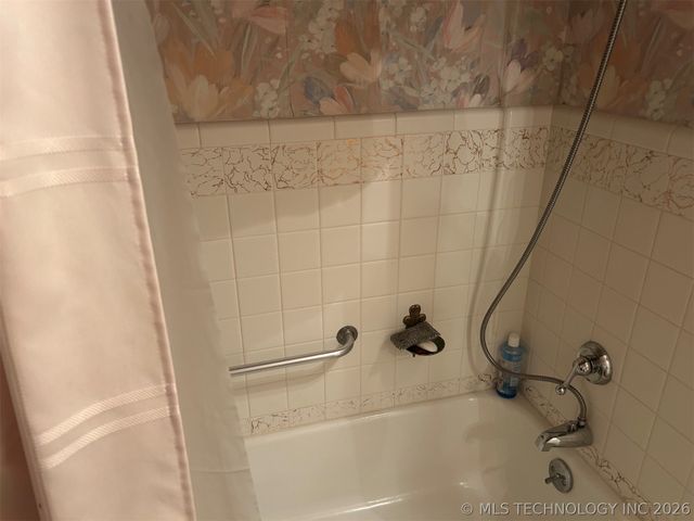 207 S Taylor Avenue, Wagoner, OK 74467