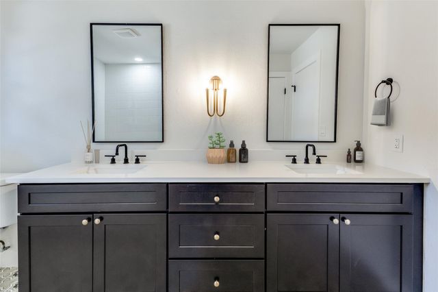 3004 Boone DR, Lago Vista, TX 78645