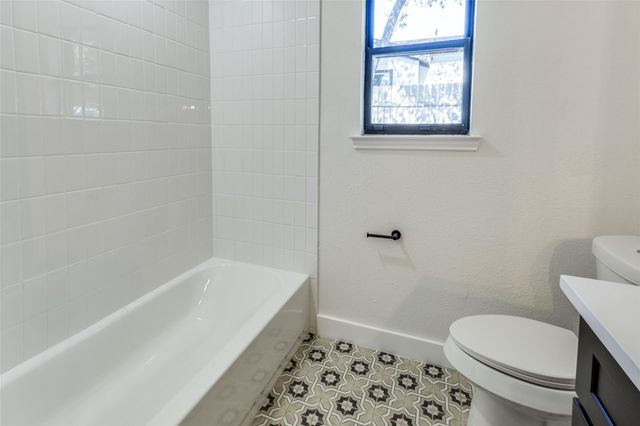 3004 Boone DR, Lago Vista, TX 78645