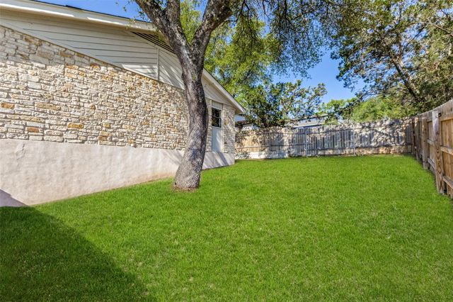 3004 Boone DR, Lago Vista, TX 78645