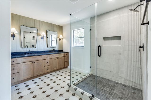 3004 Boone DR, Lago Vista, TX 78645