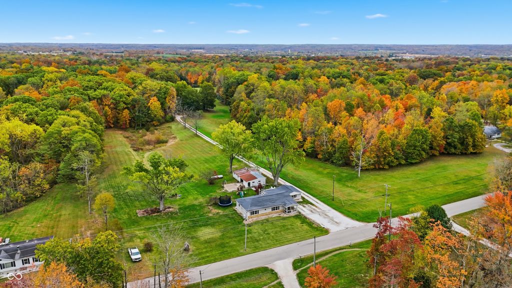 2789 S Conservation Club Road, Morgantown, IN 46160