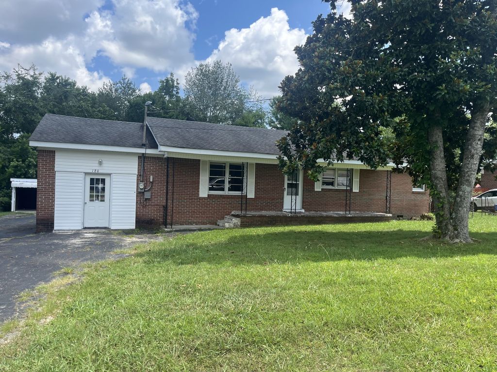 180 Blakemore Rd, Manchester, TN 37355